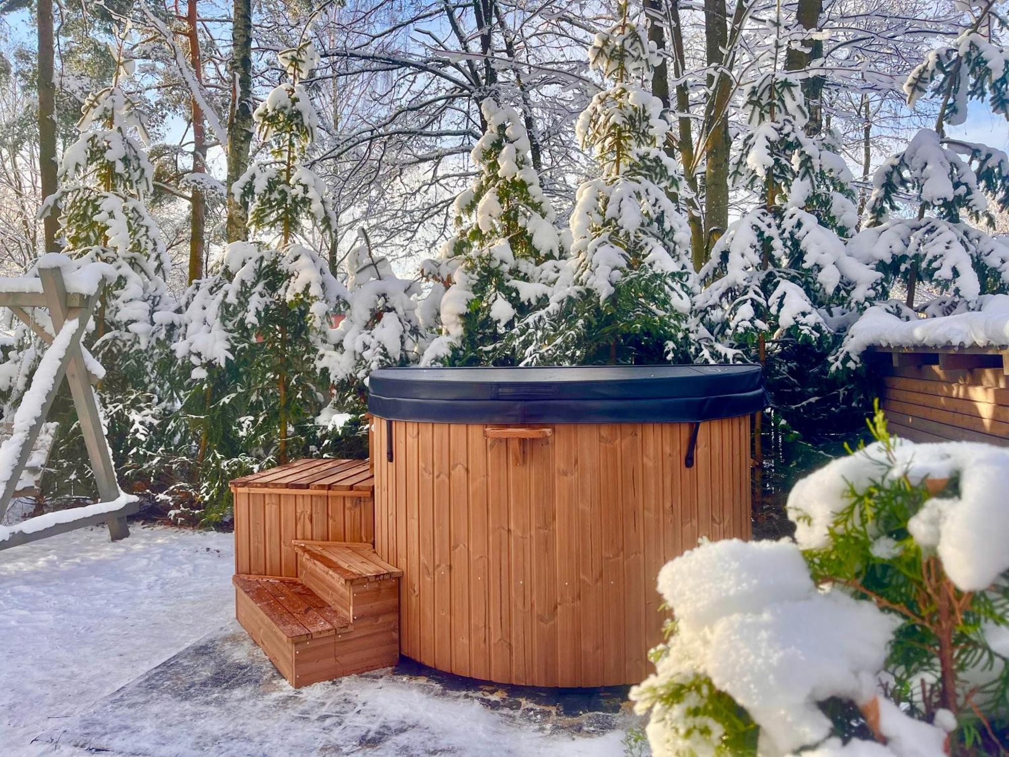 Mazursko - Komfortowe Domy 8 Osobowe Nad Jeziorem, Balia Lub Sauna Kretowiny Exterior photo