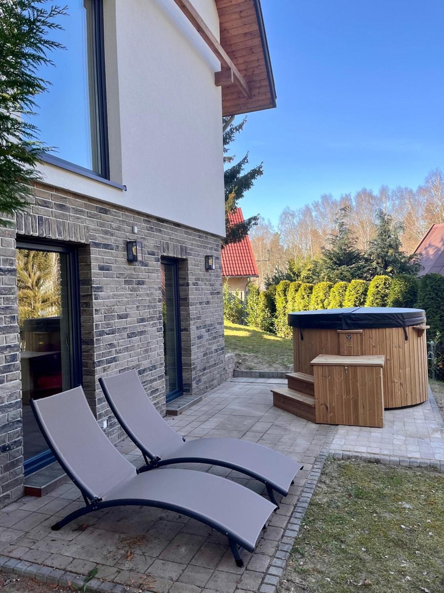 Mazursko - Komfortowe Domy 8 Osobowe Nad Jeziorem, Balia Lub Sauna Kretowiny Exterior photo