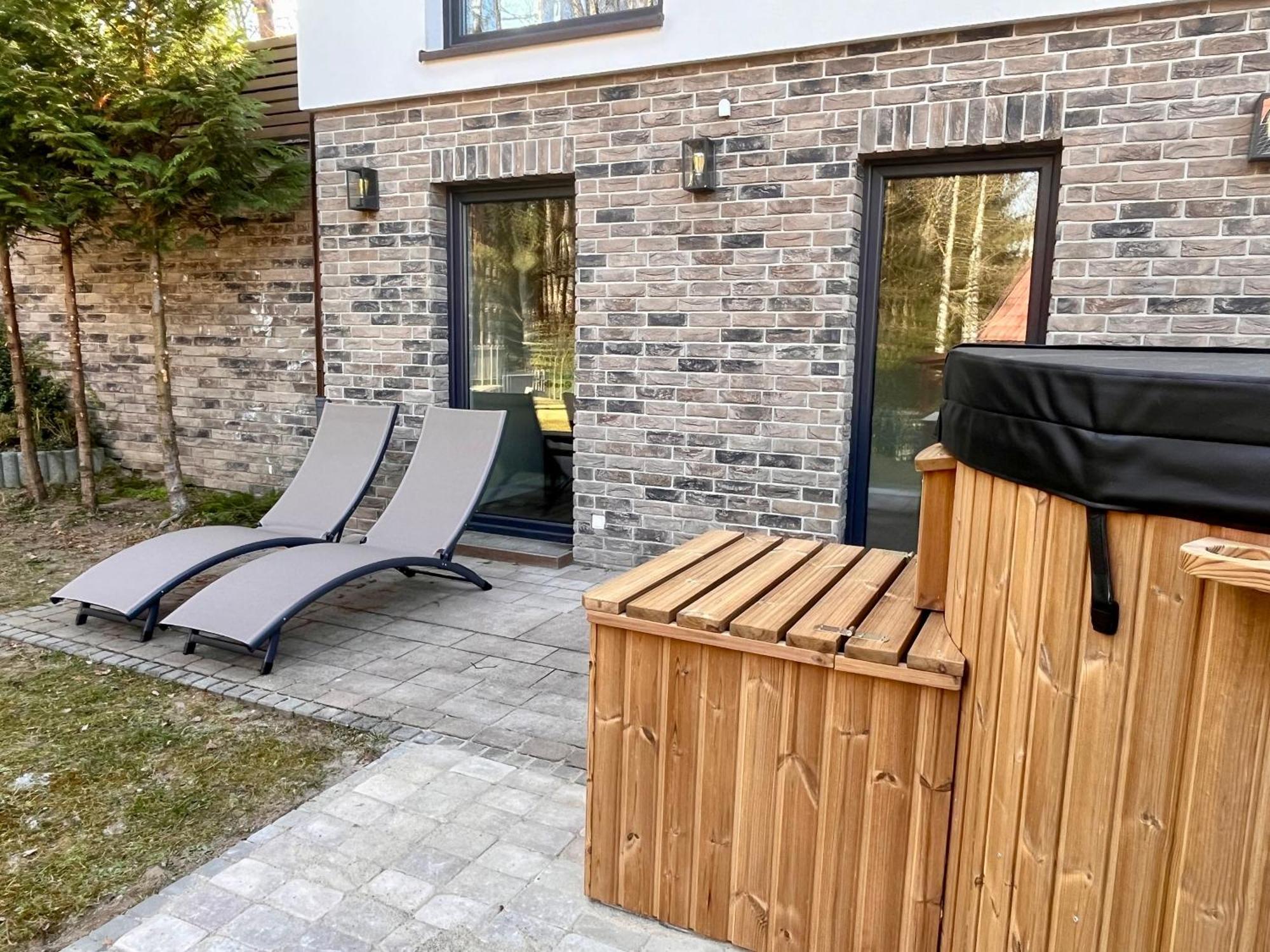 Mazursko - Komfortowe Domy 8 Osobowe Nad Jeziorem, Balia Lub Sauna Kretowiny Exterior photo