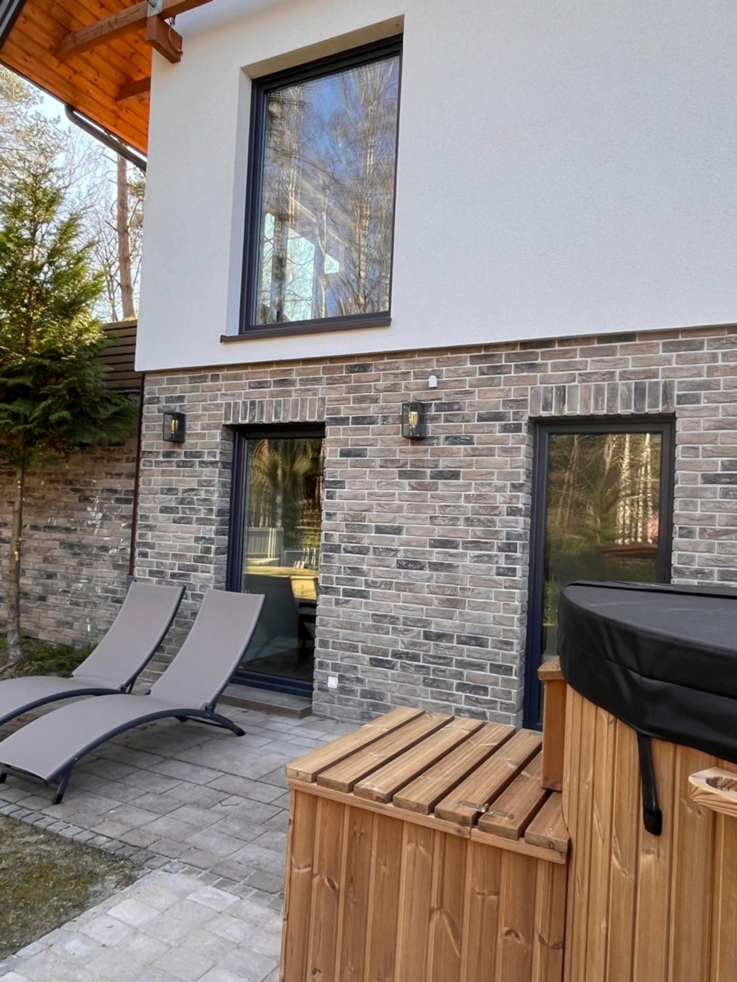 Mazursko - Komfortowe Domy 8 Osobowe Nad Jeziorem, Balia Lub Sauna Kretowiny Exterior photo